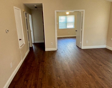 534 Prairie Dell Street - Photo Thumbnail 3