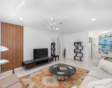 23 Ne 19th Avenue - Photo Thumbnail 1