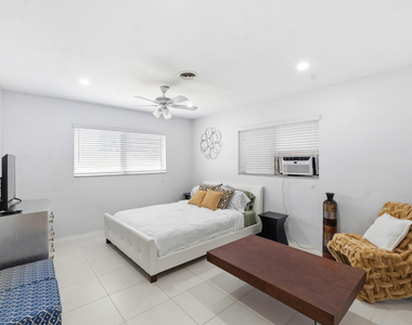 23 Ne 19th Avenue - Photo Thumbnail 8