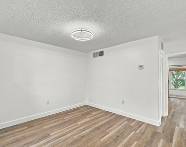 175 Ne 203rd Terrace - Photo Thumbnail 14
