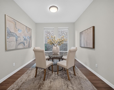 1352 Lake Grove Drive - Photo Thumbnail 6
