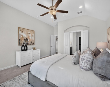 1352 Lake Grove Drive - Photo Thumbnail 21