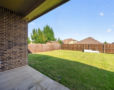1352 Lake Grove Drive - Photo Thumbnail 30
