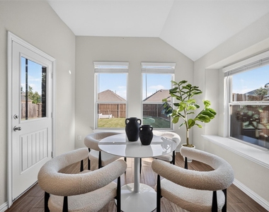1352 Lake Grove Drive - Photo Thumbnail 19