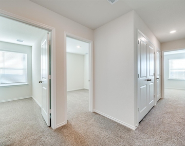 7024 Vining Drive - Photo Thumbnail 22