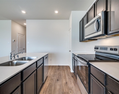 7024 Vining Drive - Photo Thumbnail 8