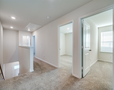 7024 Vining Drive - Photo Thumbnail 21
