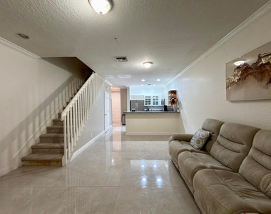 1431 Nw 36th Way - Photo Thumbnail 10