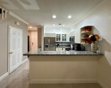 1431 Nw 36th Way - Photo Thumbnail 6