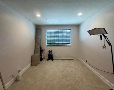 1431 Nw 36th Way - Photo Thumbnail 15