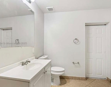6546 Sw 21st Street - Photo Thumbnail 3