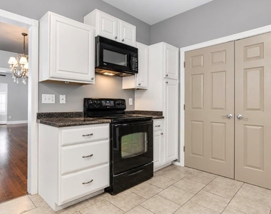 5818 Richmond Avenue - Photo Thumbnail 7