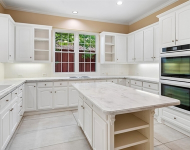 8141 Rosemont Drive - Photo Thumbnail 12