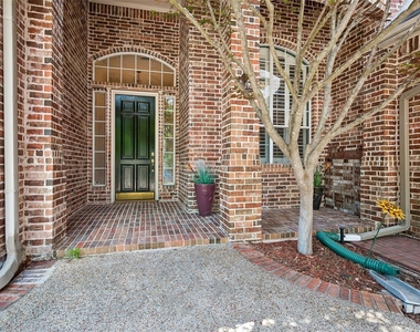 8141 Rosemont Drive - Photo Thumbnail 7