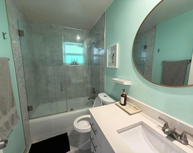 7610 S Olive Avenue - Photo Thumbnail 17