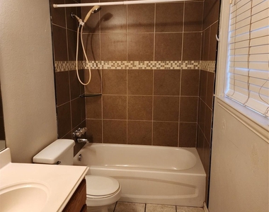 326 N Scullin Avenue - Photo Thumbnail 17