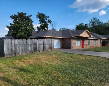 326 N Scullin Avenue - Photo Thumbnail 1