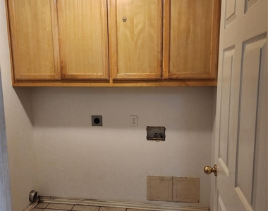 326 N Scullin Avenue - Photo Thumbnail 6