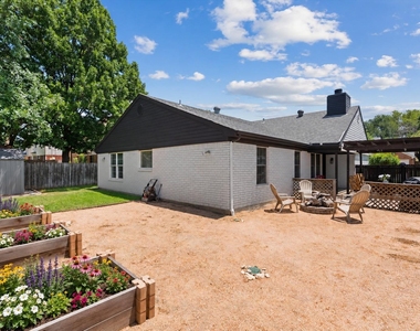 1220 Oxford Lane - Photo Thumbnail 26