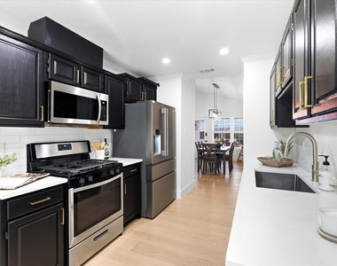 1220 Oxford Lane - Photo Thumbnail 12