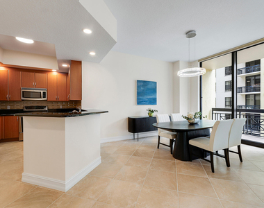 701 S Olive Avenue - Photo Thumbnail 5