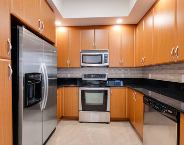701 S Olive Avenue - Photo Thumbnail 3