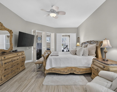 7605 Red River Road W - Photo Thumbnail 58