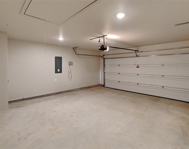 9024 Nw 127th Terrace - Photo Thumbnail 16