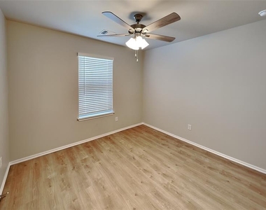 9024 Nw 127th Terrace - Photo Thumbnail 11