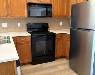 1334 Stoney Creek Lane - Photo Thumbnail 8