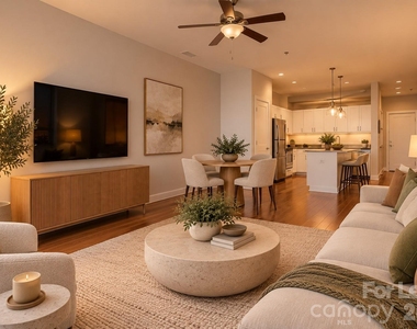 333 W Trade Street W - Photo Thumbnail 2