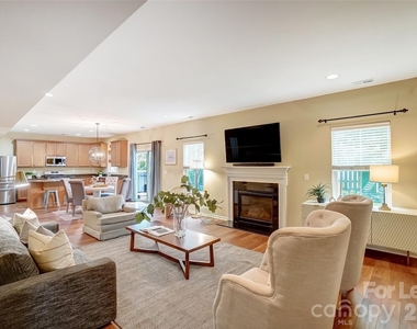 1467 Olive Hill Avenue Nw - Photo Thumbnail 3