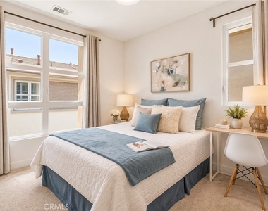 2700 E Chaucer Street - Photo Thumbnail 18