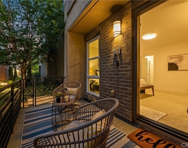 2700 E Chaucer Street - Photo Thumbnail 26