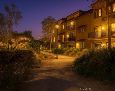 2700 E Chaucer Street - Photo Thumbnail 33