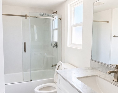 6039 Golden West Avenue - Photo Thumbnail 7