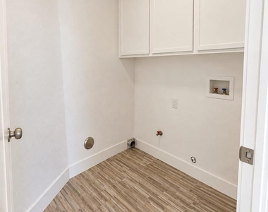 1845 Autumn Place - Photo Thumbnail 11