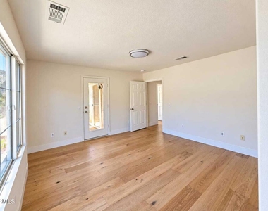 1845 Autumn Place - Photo Thumbnail 8