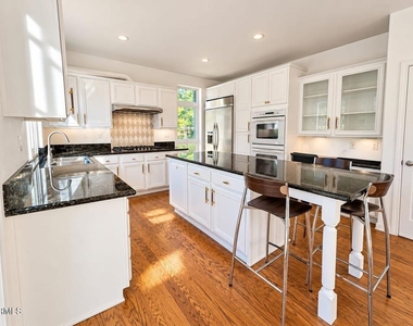 1845 Autumn Place - Photo Thumbnail 3