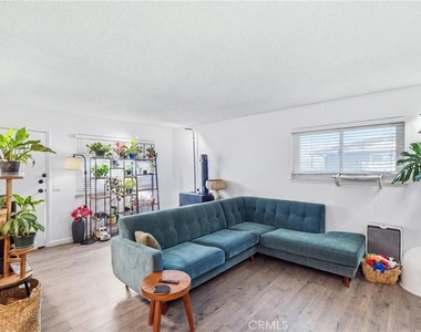 1328 Primrose - Photo Thumbnail 6