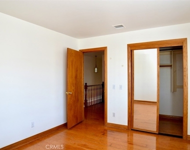 748 W Naomi Avenue - Photo Thumbnail 16