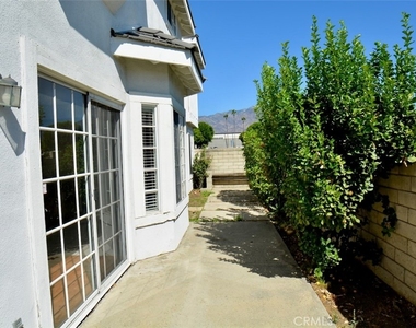 748 W Naomi Avenue - Photo Thumbnail 20