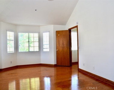 748 W Naomi Avenue - Photo Thumbnail 13