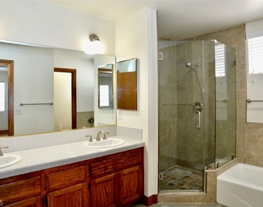 748 W Naomi Avenue - Photo Thumbnail 10