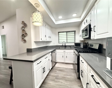 2219 Dublin Lane - Photo Thumbnail 7