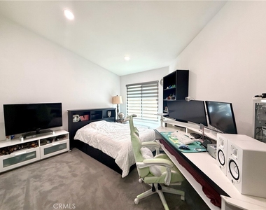 2219 Dublin Lane - Photo Thumbnail 18