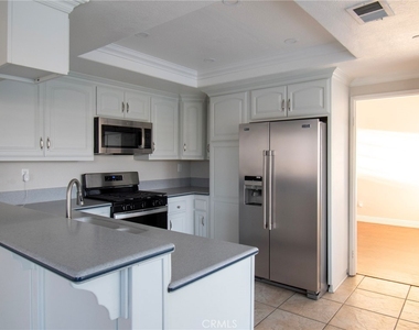 13585 Joshua Lane - Photo Thumbnail 5