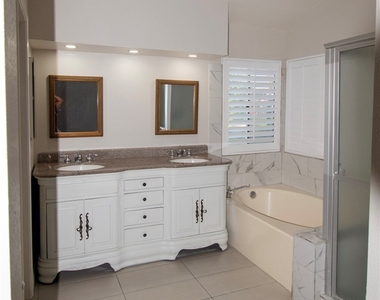 13585 Joshua Lane - Photo Thumbnail 19