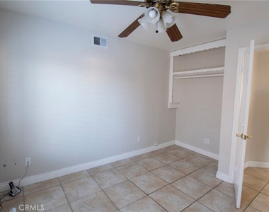 13585 Joshua Lane - Photo Thumbnail 8