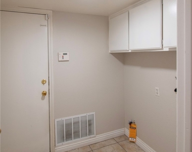 13585 Joshua Lane - Photo Thumbnail 21